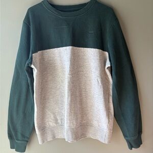 AM London, size Large men’s two toned crew neck long sleeve sweater